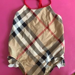 Authentic Burberry suit!! Worn before but still has life in it an is adorable!